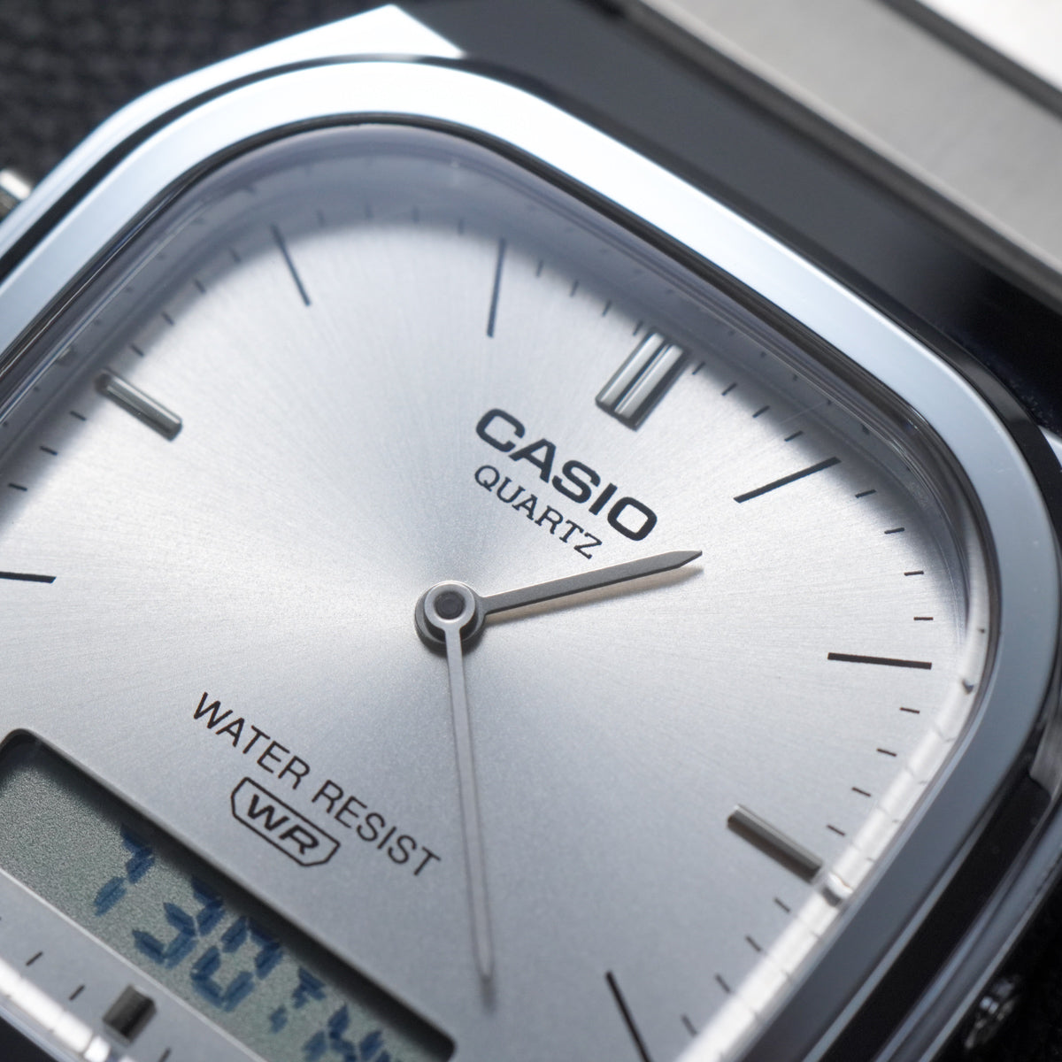 Casio Unisex AQ-240E-7ADF
