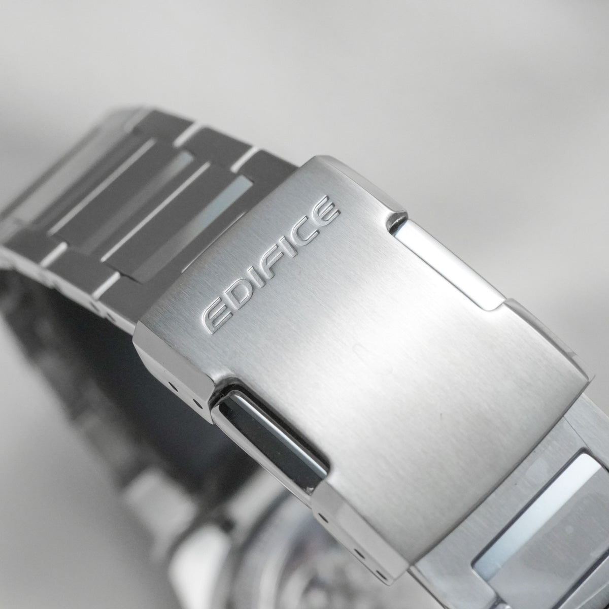 Casio Nam EFK-110D-2ADR