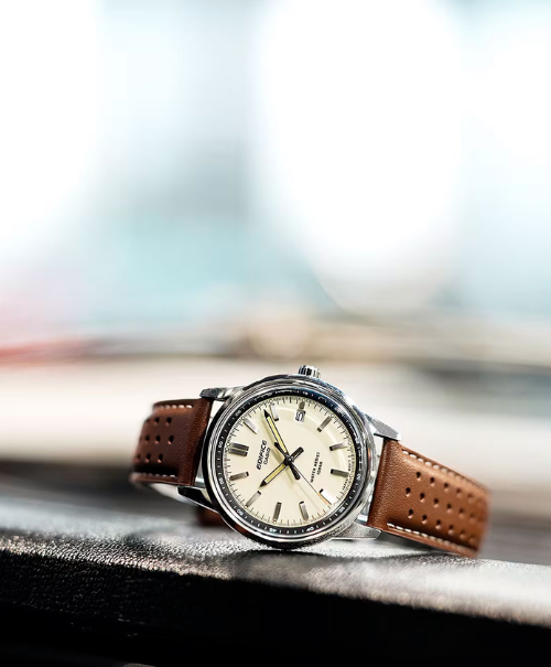 Casio Nam EFR-109L-7ADR