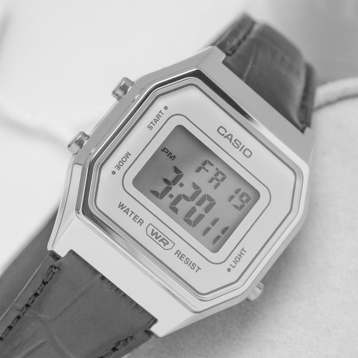 Casio Nữ LA680WEL-1DF