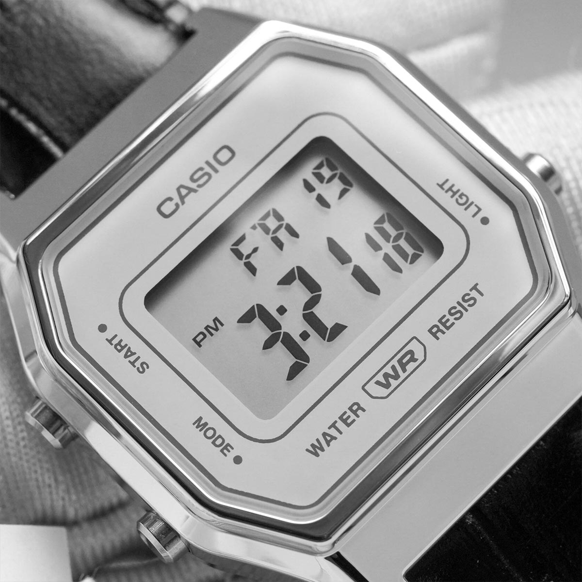 Casio Nữ LA680WEL-1DF