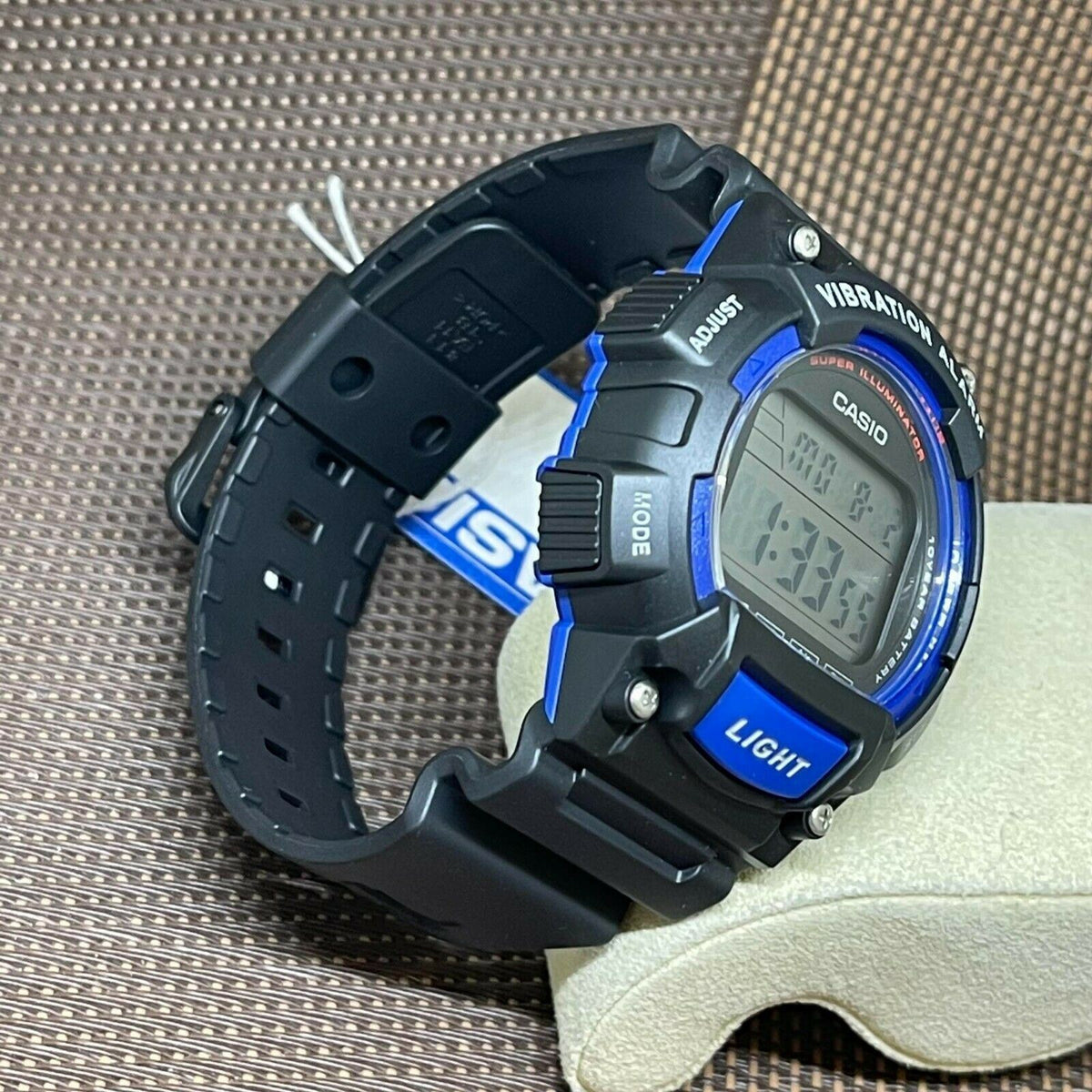 S L1600 3 600938302 1142271466 1712586329