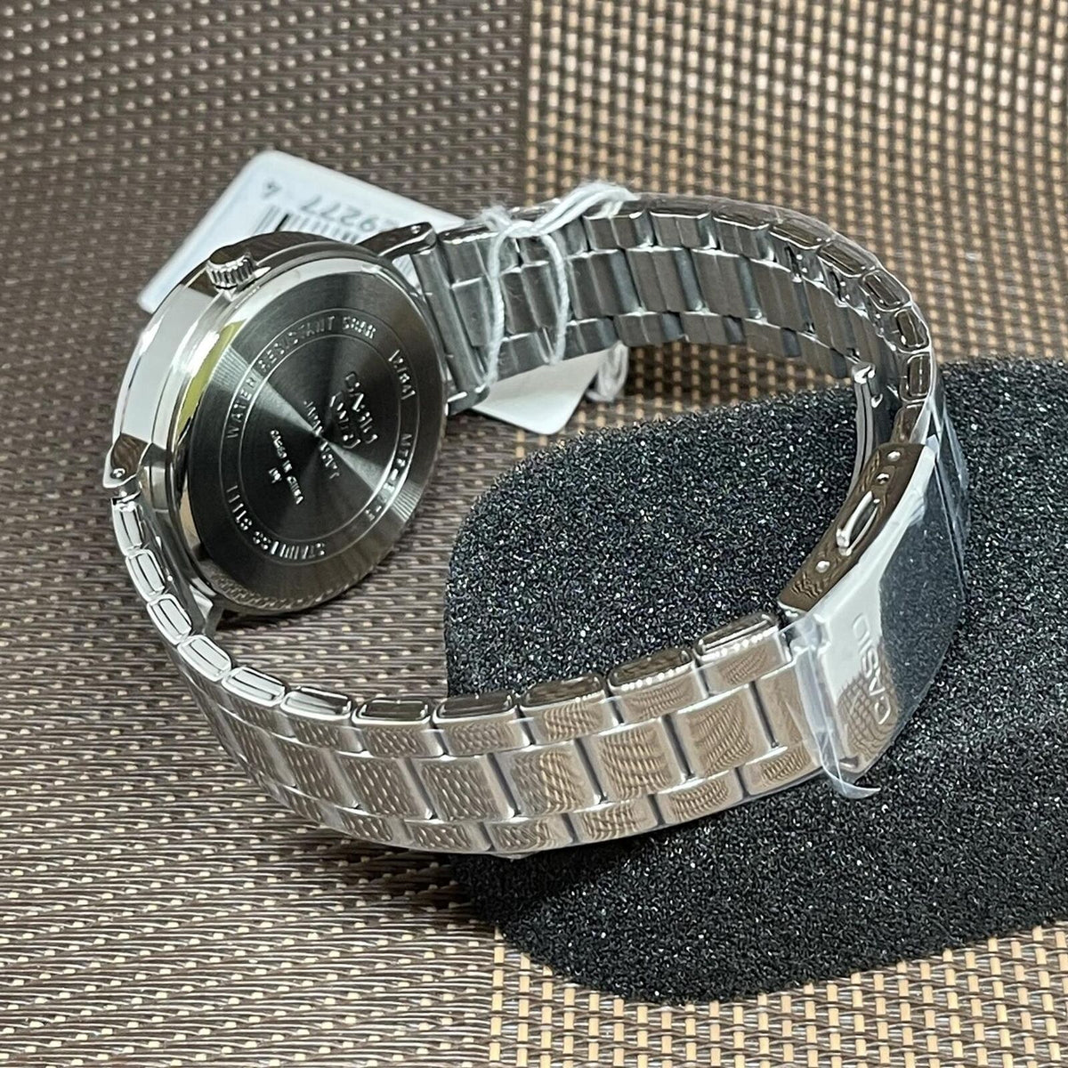 S L1600 5 1486439100 1317403397 1712583503