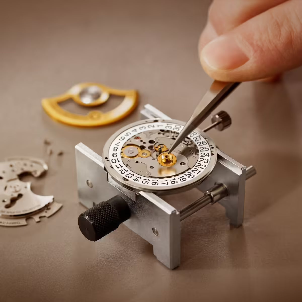 Titoni Nam 83601-S-BK-256