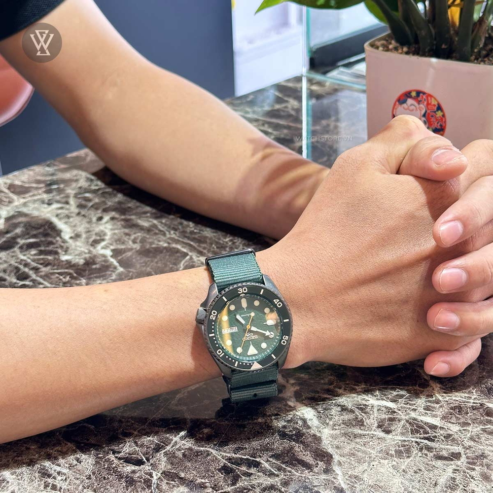 Seiko 5 Sport Nam SRPD77K1
