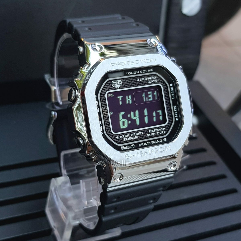 Casio - Nam GMW-B5000-1DR Size 49.3 × 43.2 mm