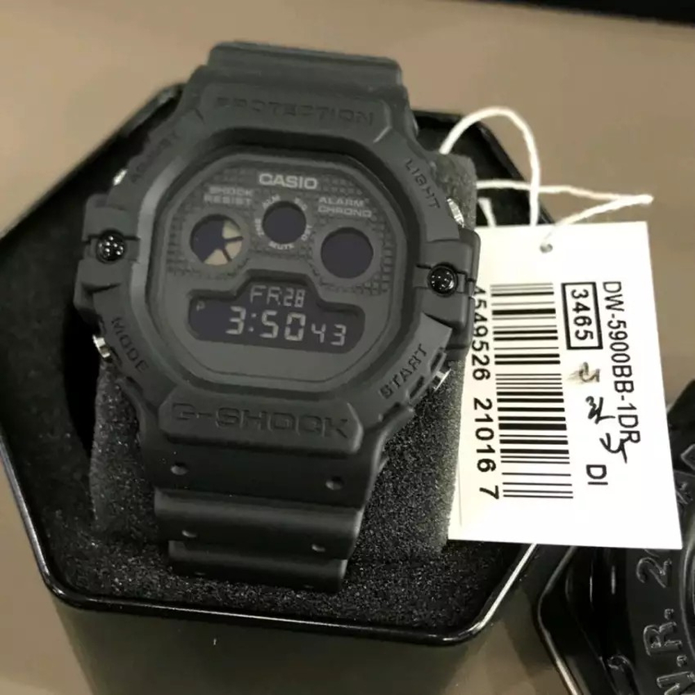 Casio - Nam DW-5900BB-1DR Size 46.8mm