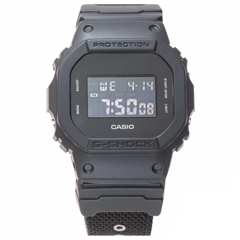 Casio - Nam DW-5600BBN-1DR Size 48.9 × 42.8 mm