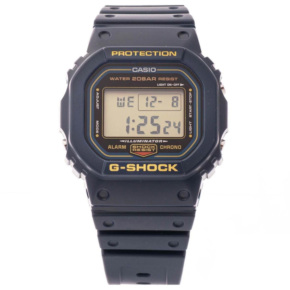 Casio - Nam DW-5600RB-2DR Size 48.9 × 42.8 mm