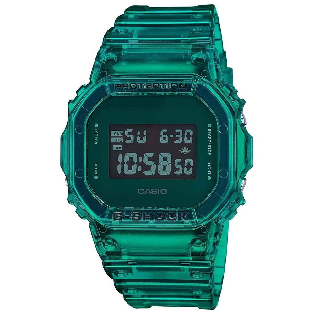 Casio - Nam DW-5600SB-3DR Size 48.9 × 42.8 mm