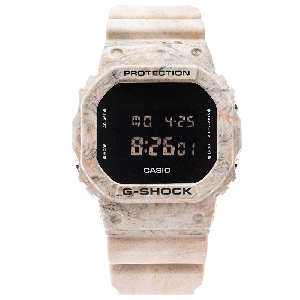 Casio - Nam DW-5600WM-5DR Size 48.9 × 42.8 mm