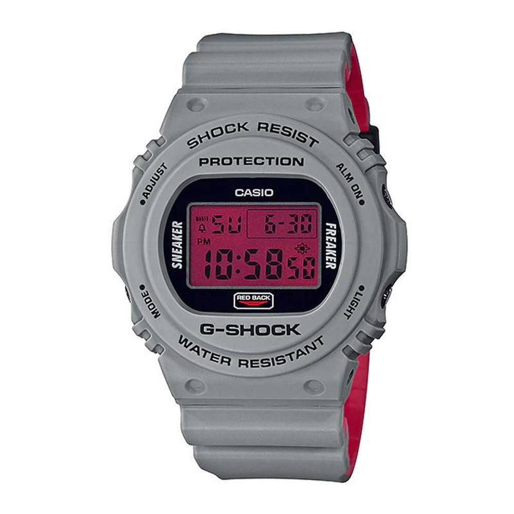 Casio Nam DW-5700SF-1DR
