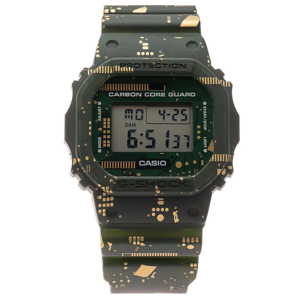 Casio - Nam DWE-5600CC-3DR Size 48.9 × 43.8 mm