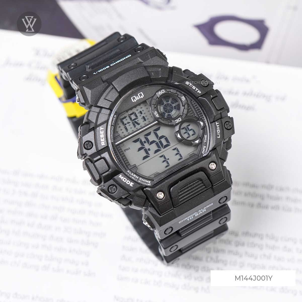 Q&Q Nam M144J001Y
