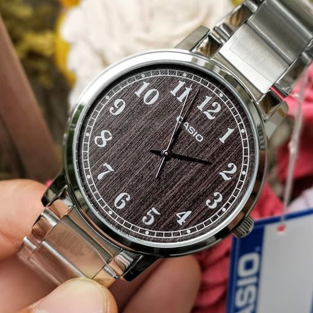 Casio Nam MTP-E145D-5B1DF