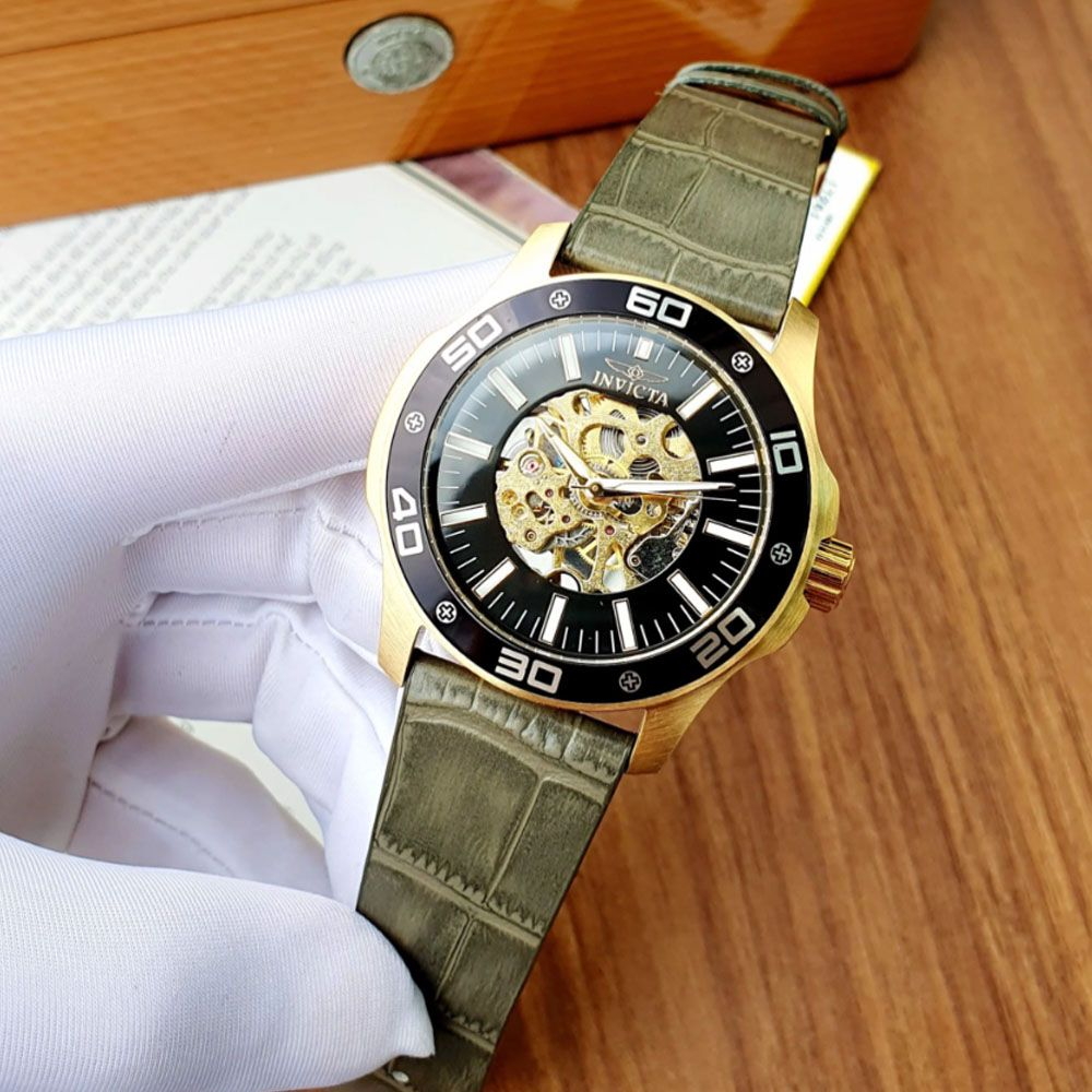 Invicta - Nam 17261 Size 44mm