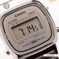 Casio - Nữ LA670WA-7DF Size 30.3 × 24.6 mm