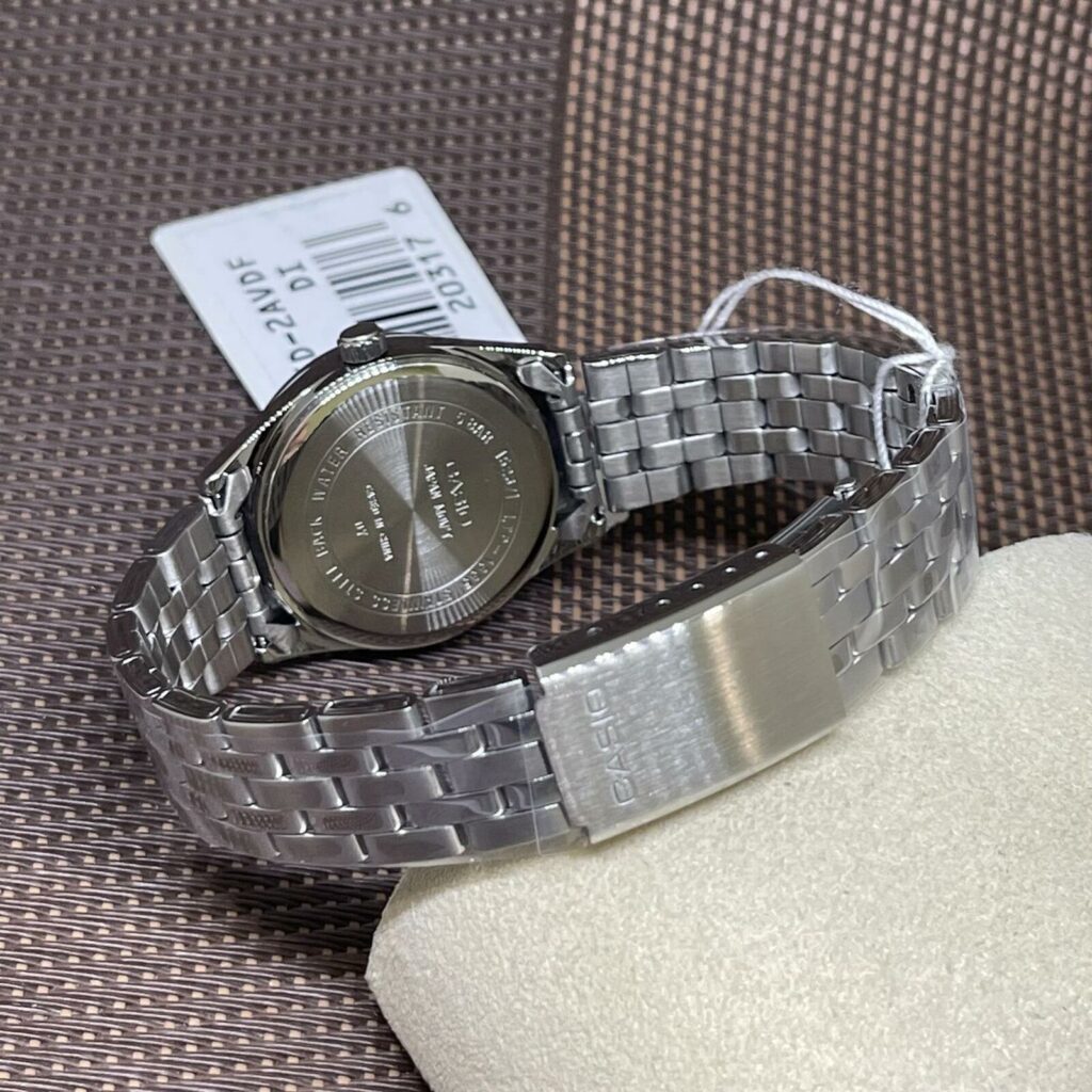 S L1600 5 916450405 1164622806 1712580305