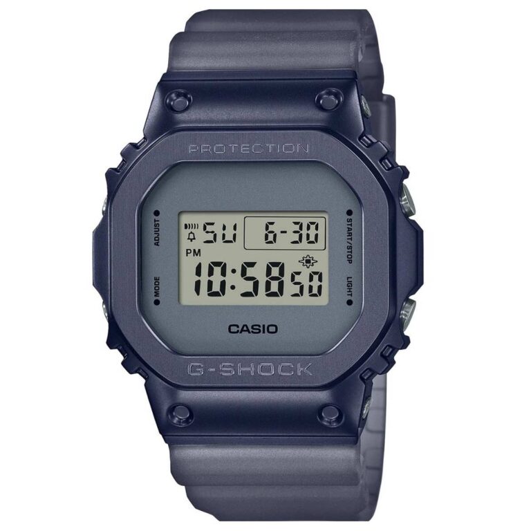 Casio 49.6 × 43.2 mm Nam GM-5600MF-2DR