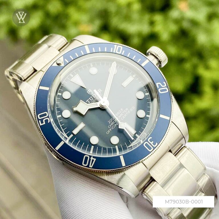 M79030b 0001 10 1712590811