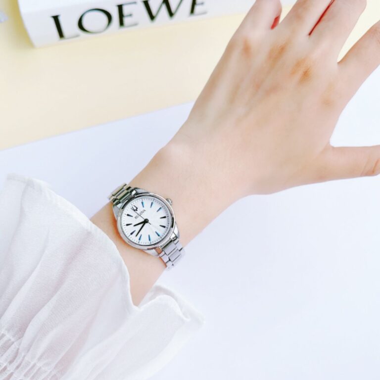 15 883828919 1586131637 1712666200