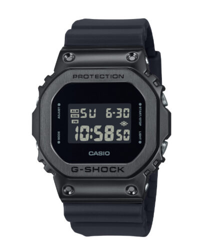 Casio 49.6 × 43.2 mm Nam GM-5600UB-1DR chính hãng Casio 49.6 × 43.2 mm Nam GM-5600UB-1DR