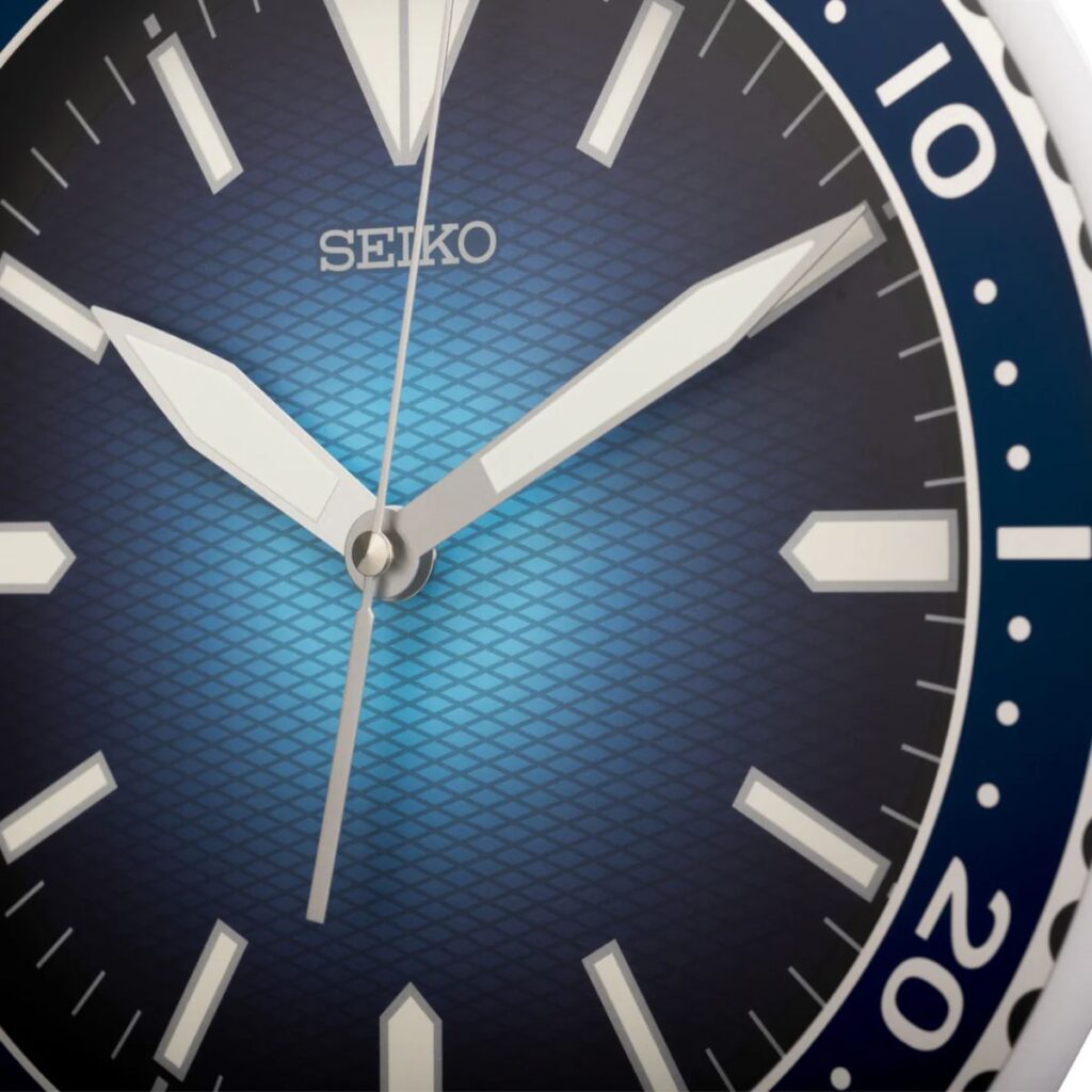 Mat Dong Ho Treo Tuong Seiko Qxa791a 1731918278