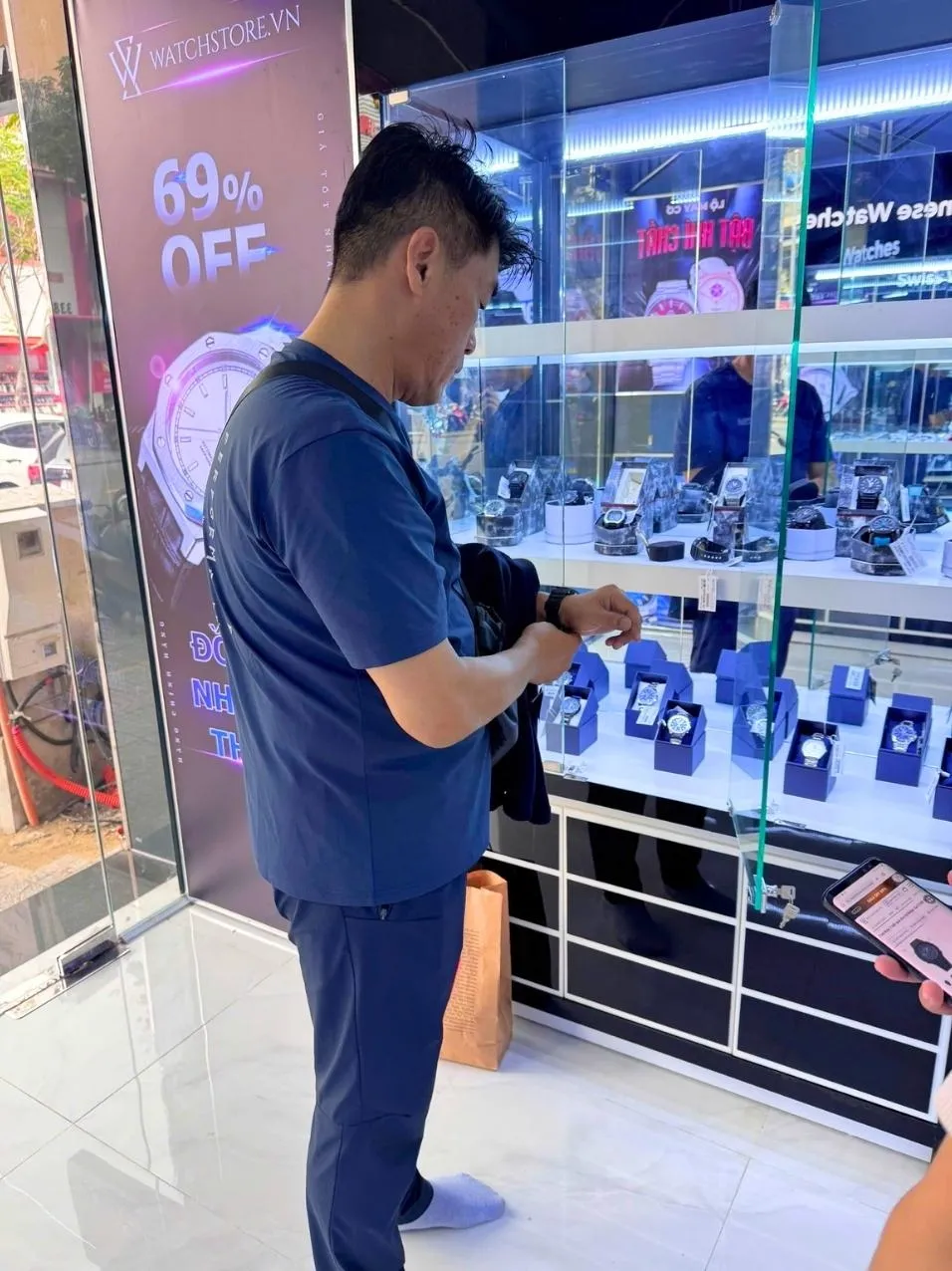 nh watchstore da nang doc 4 1732779290