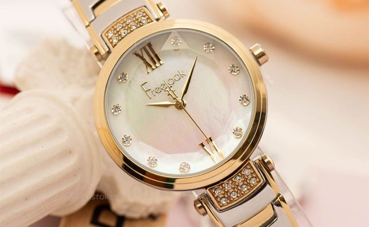 WatchStore tưng bừng khuyến mãi nhân ngày 8/3 mua 1 được 4 Chàng mua, nàng vui - Ảnh 2 WatchStore tưng bừng khuyến mãi nhân ngày 8/3 mua 1 được 4 Chàng mua, nàng vui - Ảnh 2