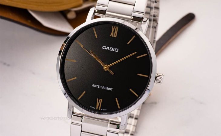 Top 10 đồng hồ nam thanh lịch đáng mua nhất 2023 - Ảnh 9 Top 10 đồng hồ nam thanh lịch đáng mua nhất 2023 - Ảnh 9