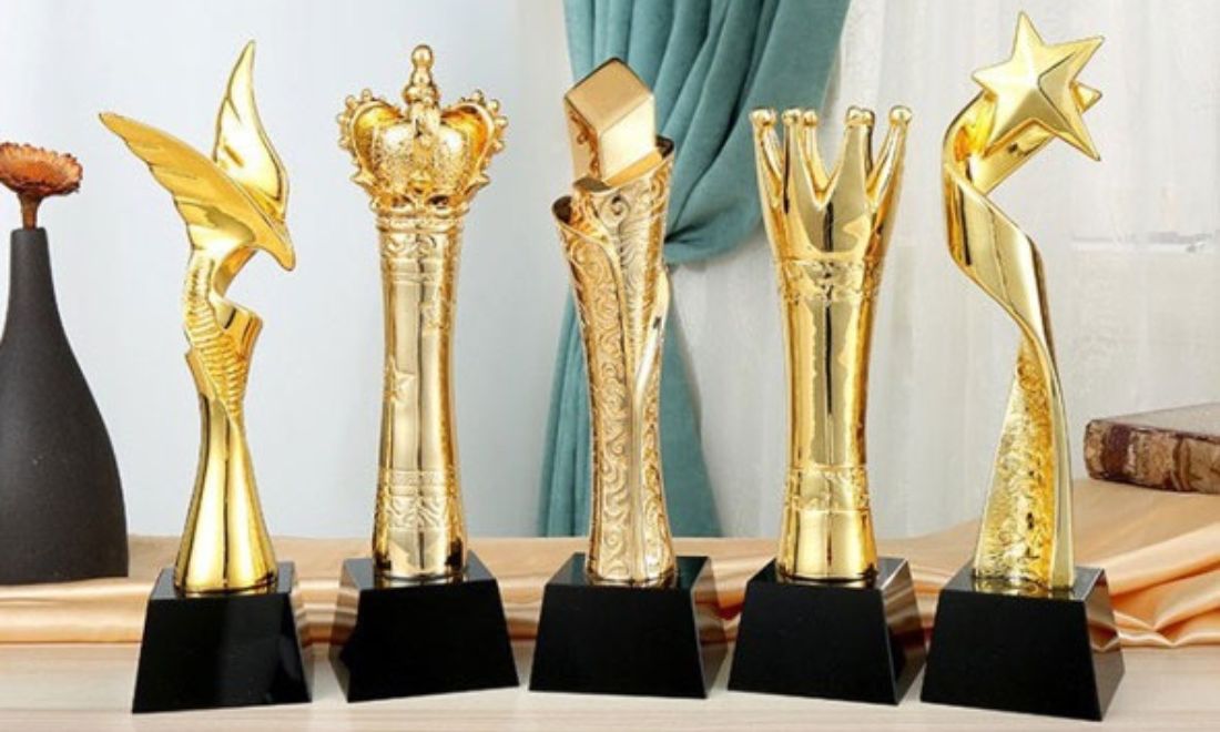 Top Quà Tặng Đại Hội Đảng Ý Nghĩa, Được Lòng Mọi Đại Biểu 3 Bảng hoặc cúp vinh danh