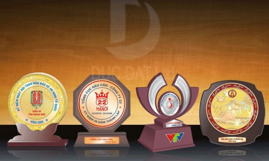 Top Quà Tặng Đại Hội Đảng Ý Nghĩa, Được Lòng Mọi Đại Biểu 5 Biểu trưng hoặc gỗ đồng