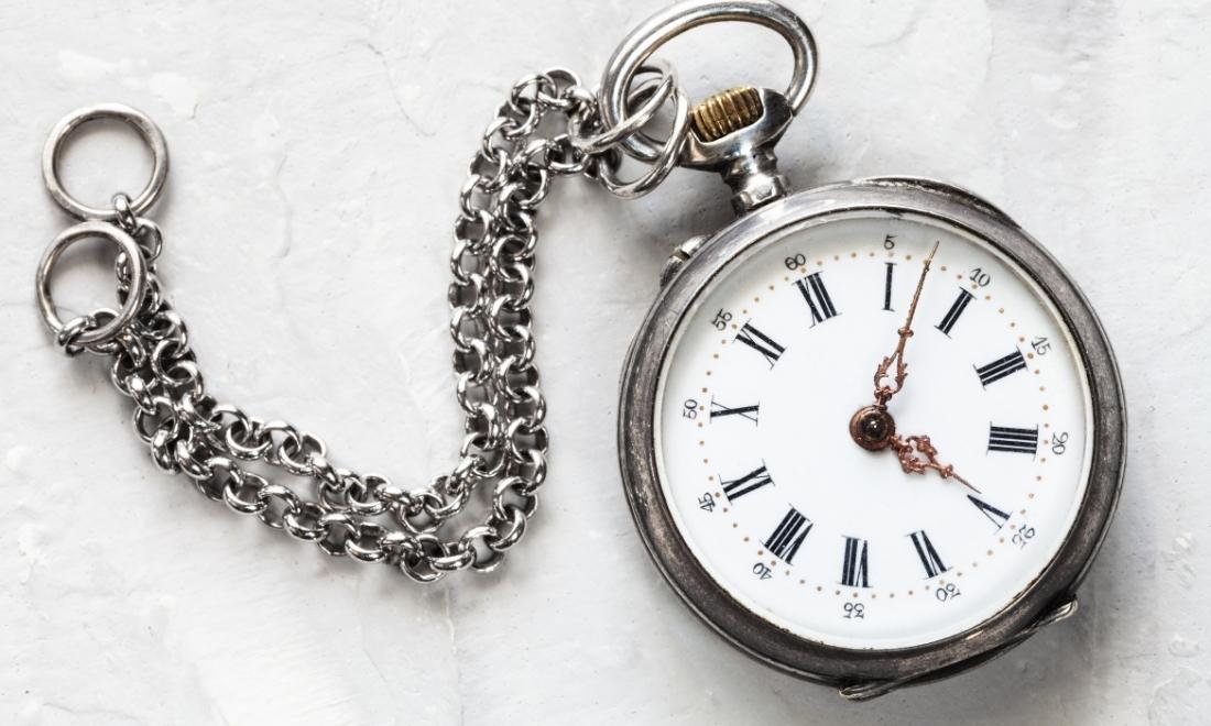 Đồng hồ quả quýt là gì? Giải mã sức hút vượt thời gian 1 Đồng hồ quả quýt có thiết kế nhỏ gọn