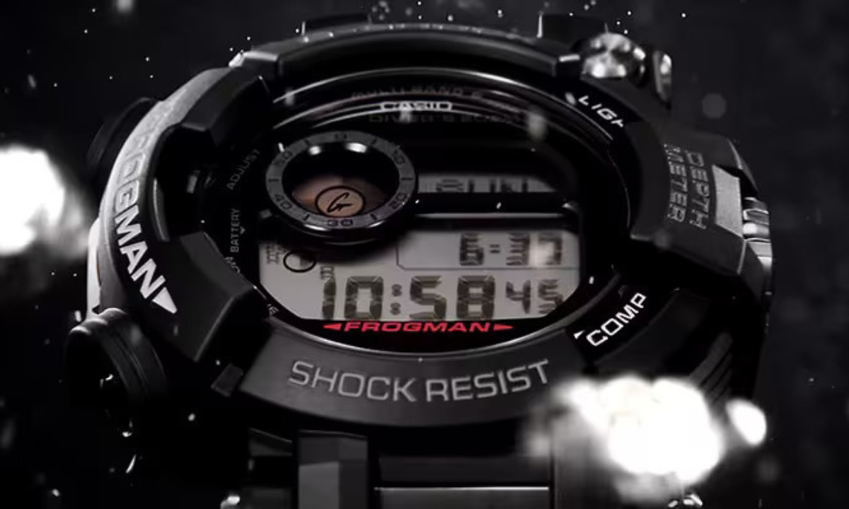 Vì sao đồng hồ bị dính nước