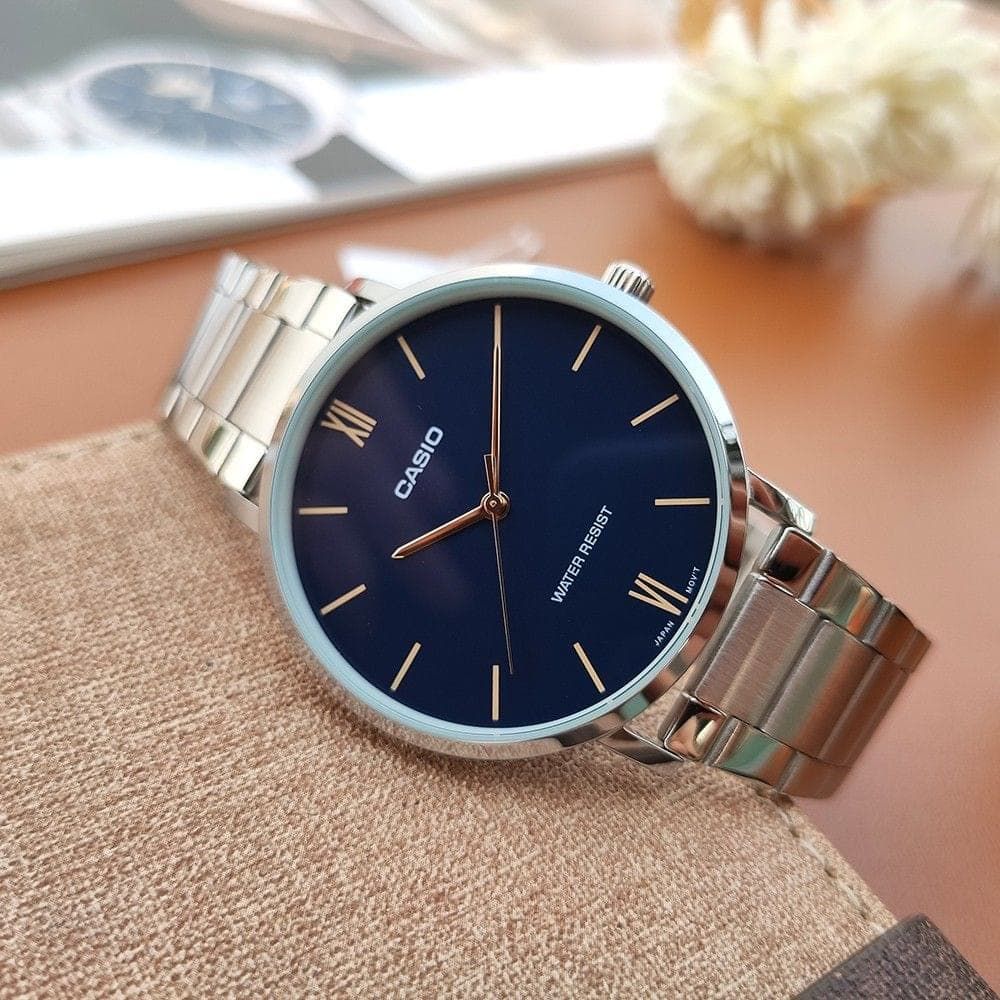 Top những đồng hồ nam dây kim loại làm mưa gió thị trường 2023 tại WatchStore - Ảnh 2 Top những đồng hồ nam dây kim loại làm mưa gió thị trường 2023 tại WatchStore - Ảnh 2