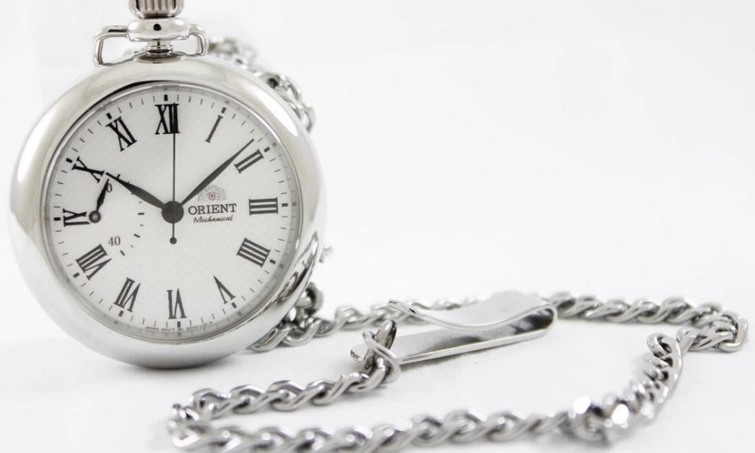 Đồng hồ quả quýt là gì? Giải mã sức hút vượt thời gian 5 Orient FDD00002W0 mang đậm thiết kế sang trọng phương Tây