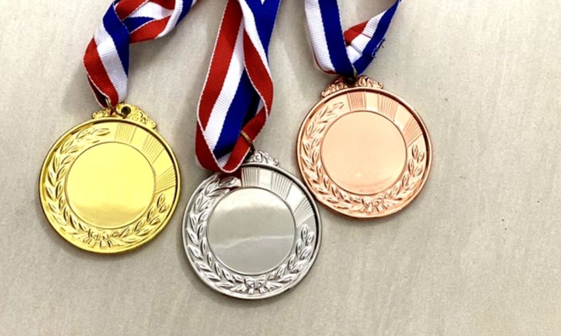 Top Quà Tặng Đại Hội Đảng Ý Nghĩa, Được Lòng Mọi Đại Biểu 4 Huy chương