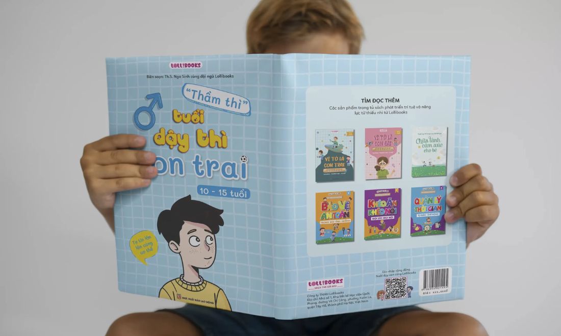 Quà Tặng Sinh Nhật Cho Con Trai 15 Tuổi: 5 Nhóm Quà "Đúng Gu" Tuổi Mới Lớn 5 Để con không bị bỡ ngỡ trước sự thay đổi của tuổi dậy thì, hãy tặng con sách tâm lý, sinh lý nhân ngày sinh nhật