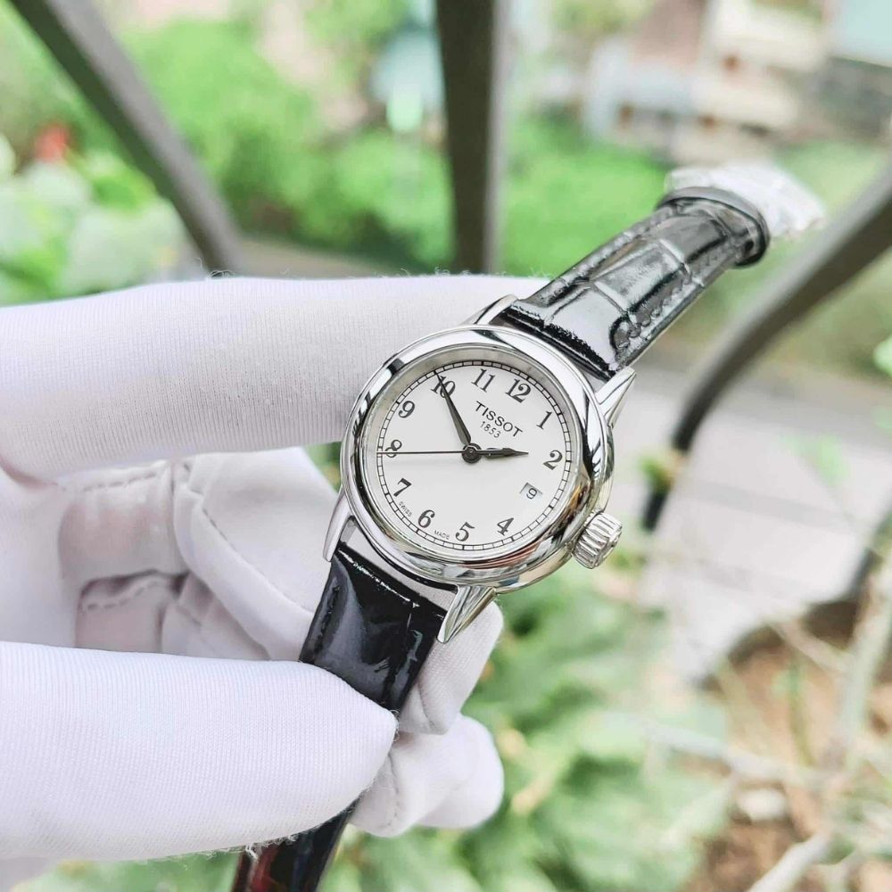Tissot T085.210.16.012.00 dây da