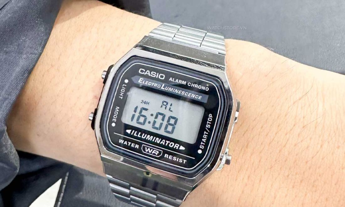 Ưu đãi khách hàng nhận được khi mua đồng hồ điện tử kháng nước tại Watch Store