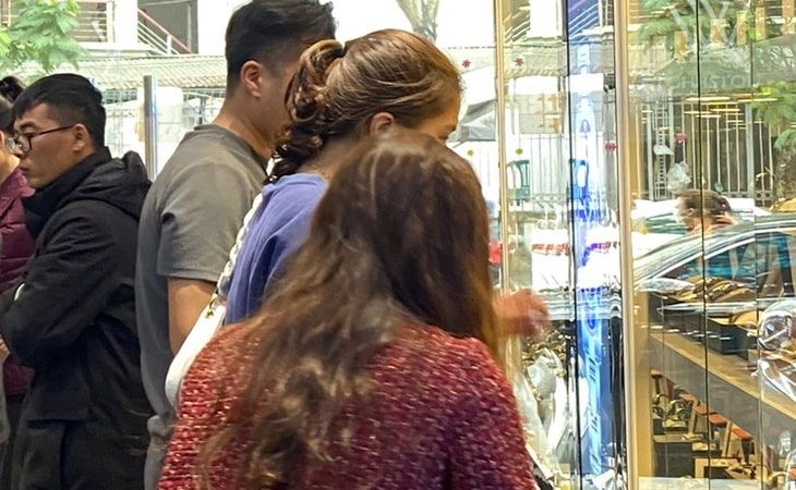 Địa chỉ mua đồng hồ tại Cầu Giấy chính hãng, uy tín nhất - Ảnh 2 Địa chỉ mua đồng hồ tại Cầu Giấy chính hãng, uy tín nhất - Ảnh 2