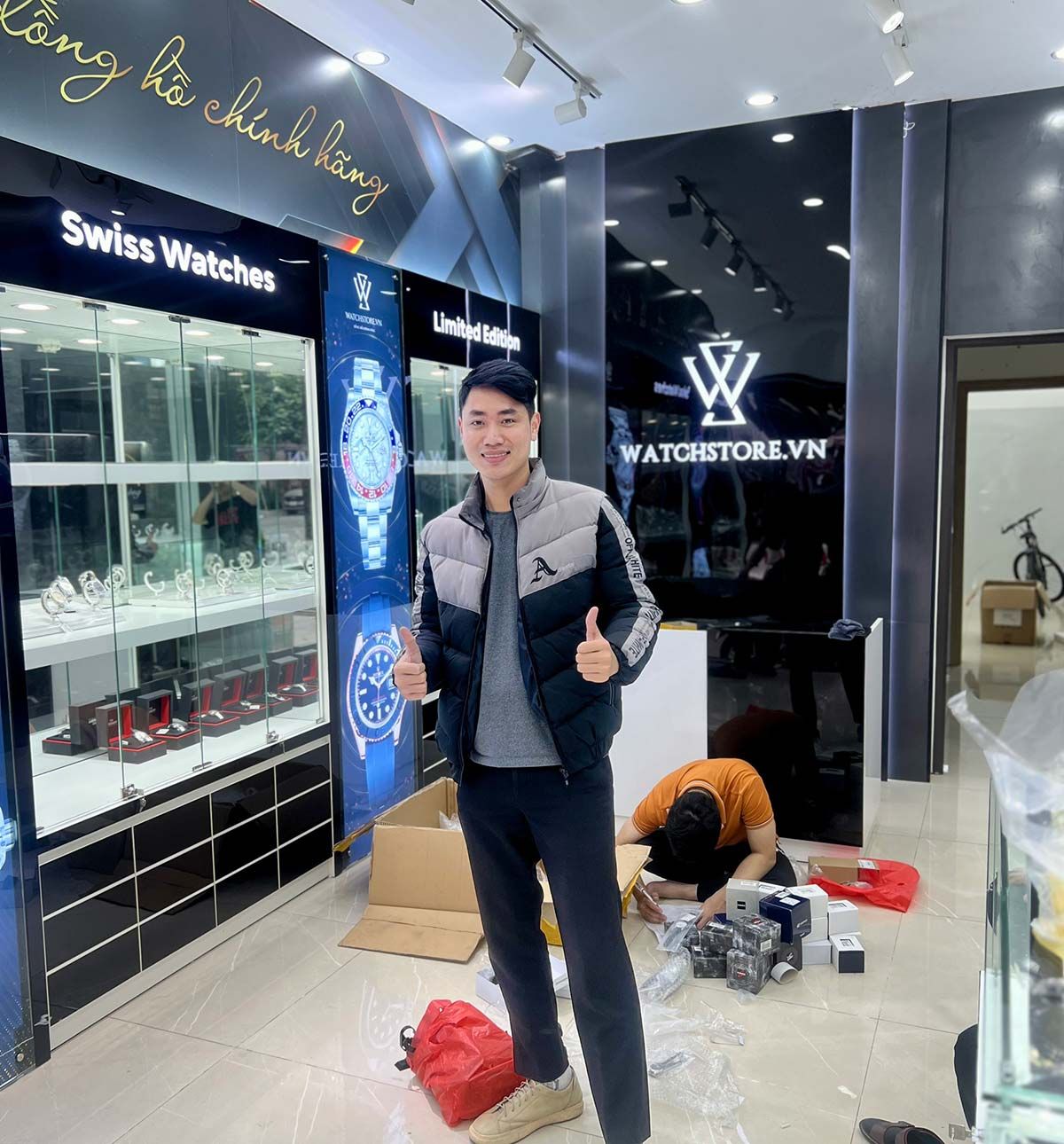 Quá trình thi công cửa hàng WatchStore thứ 4 tại 58 Trần Đăng Ninh, Cầu Giấy, Hà Nội - Ảnh 8 Quá trình thi công cửa hàng WatchStore thứ 4 tại 58 Trần Đăng Ninh, Cầu Giấy, Hà Nội - Ảnh 8