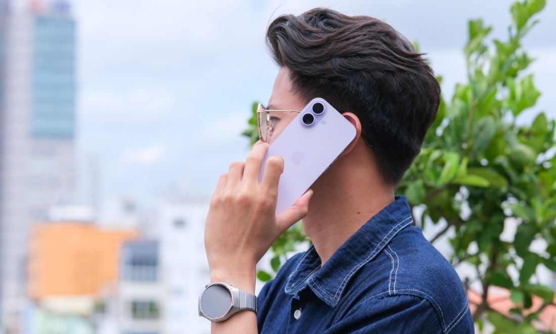 kết hợp đồng hồ thép thể thao với iphone 17